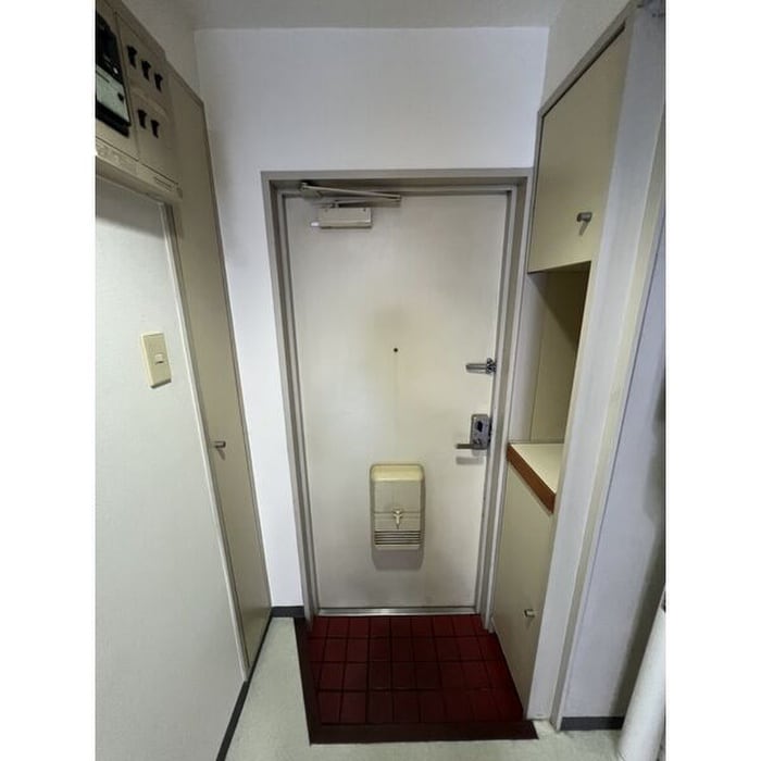 玄関 ﾁｻﾝﾏﾝｼｮﾝ丸の内第6（707）