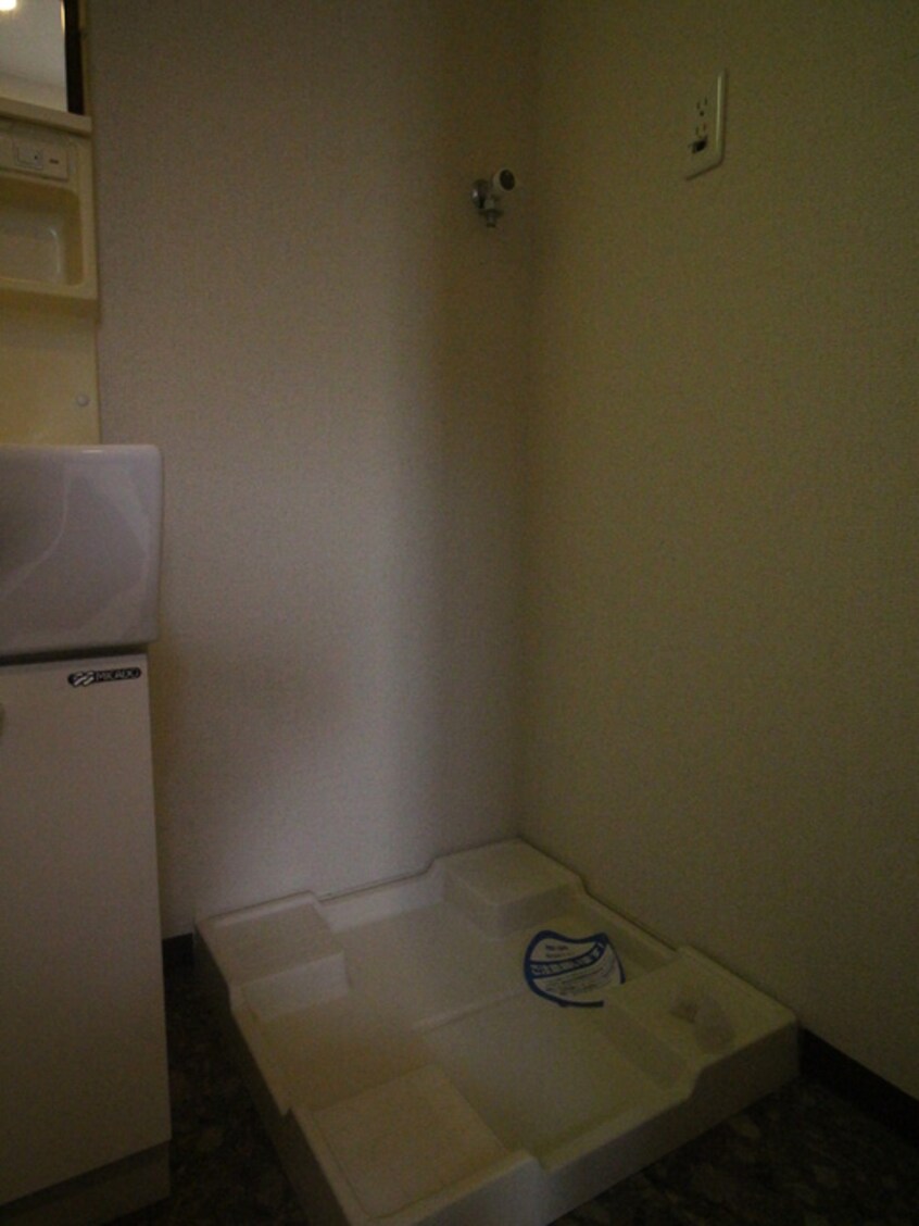 洗濯機置場 ＦＲＯＮＴＩＥＲ　ＮＡＧＯＹＡ