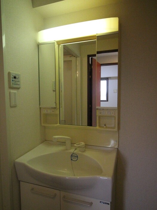 洗面 ＦＲＯＮＴＩＥＲ　ＮＡＧＯＹＡ