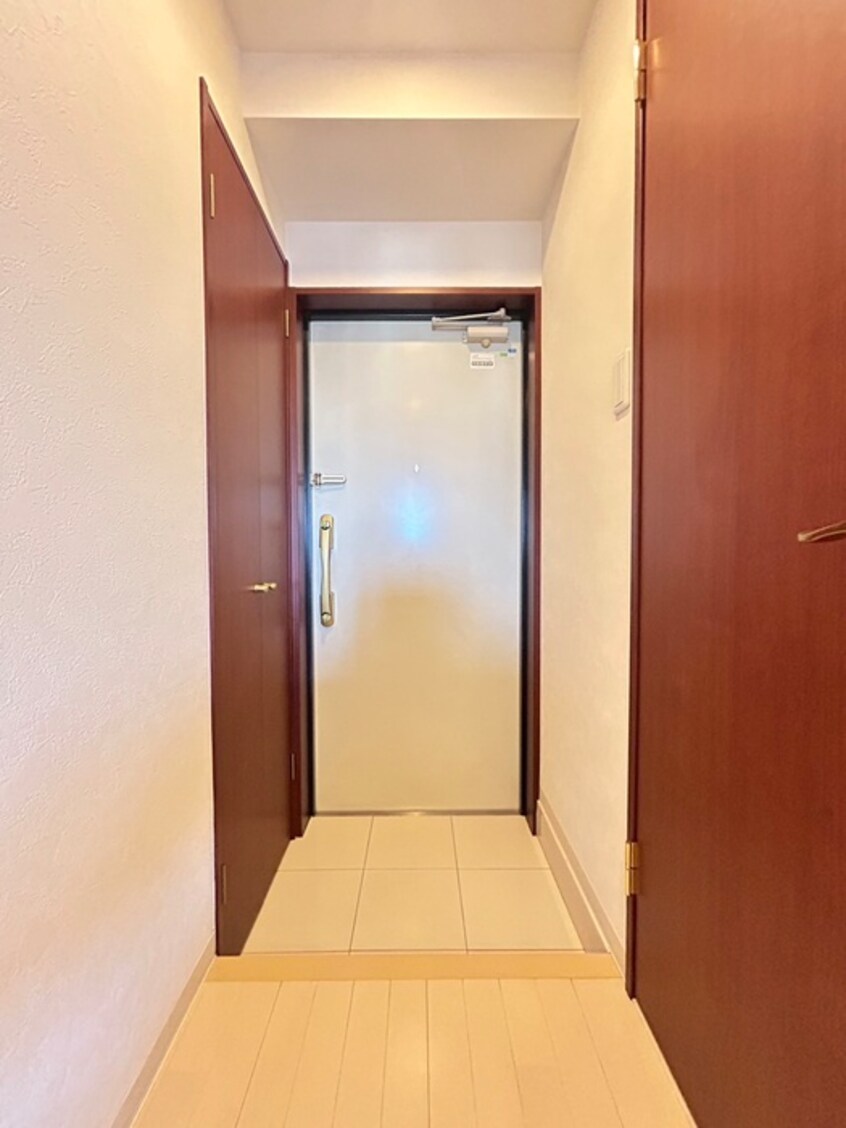 玄関 ＦＲＯＮＴＩＥＲ　ＮＡＧＯＹＡ