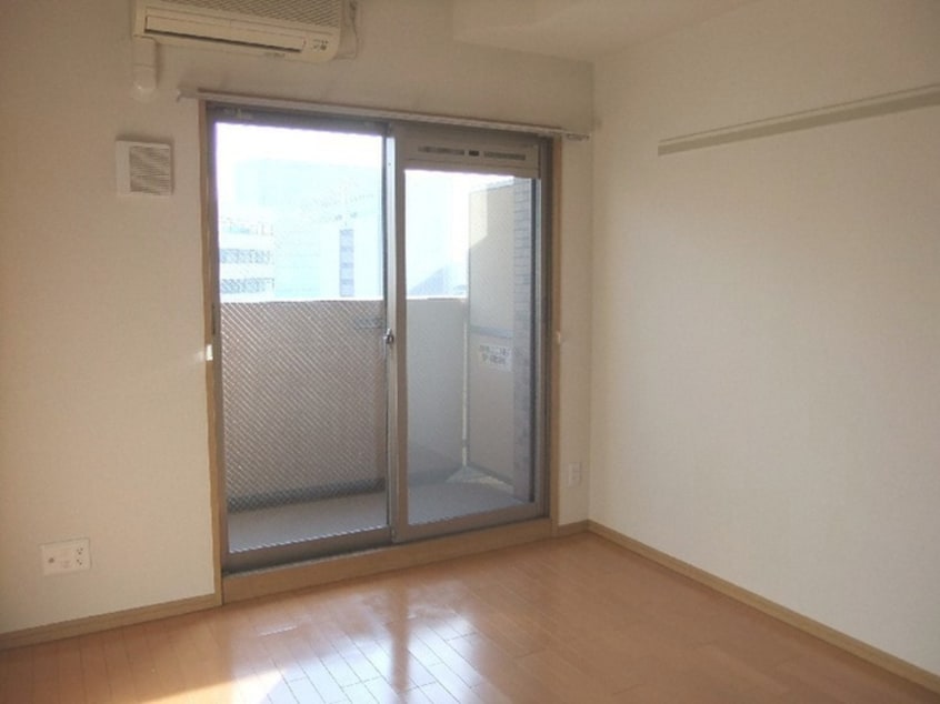 居室 ﾌﾟﾚｻﾝｽ名古屋駅前(201)