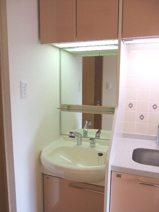 洗面 ﾌﾟﾚｻﾝｽ名古屋駅前(201)