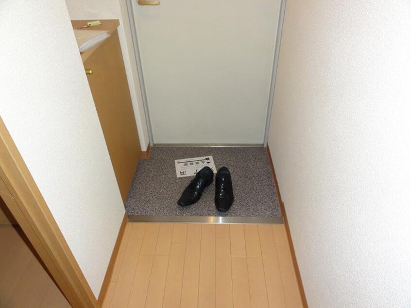 玄関 ＣＡＬＭ　ＨＡＲＡ