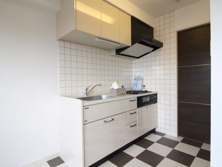 キッチン Ｐｌａｉｓｉｒ　Ｓａｋａｉ