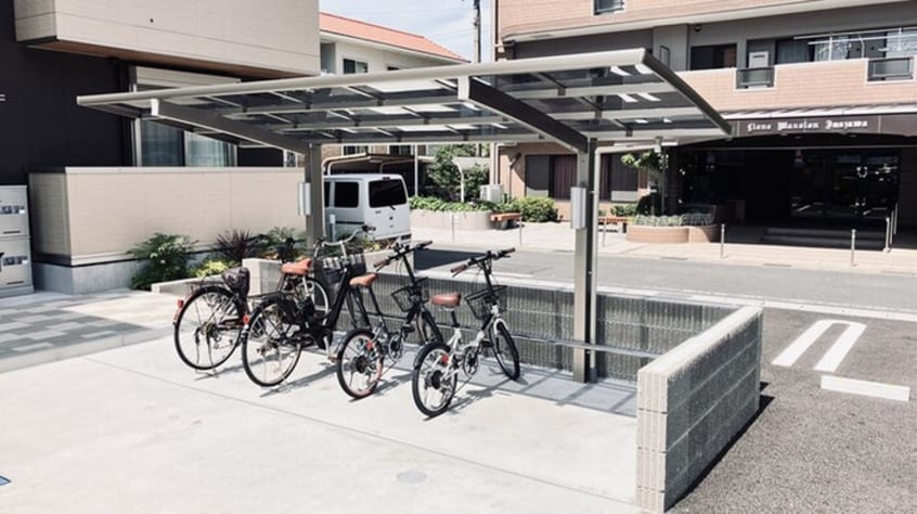 駐輪場 プールリアン