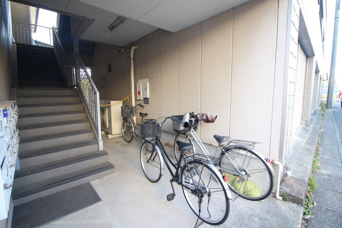 駐輪場 シャトレ－ン