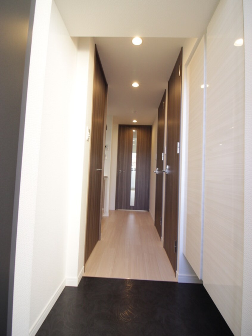 玄関 La Douceur志賀本通Ⅱ