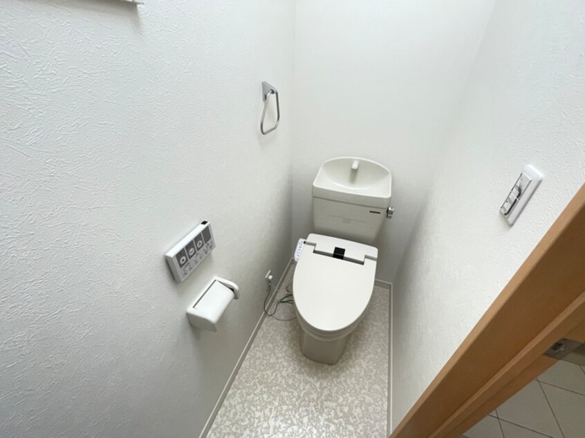 トイレ 三吉町戸建