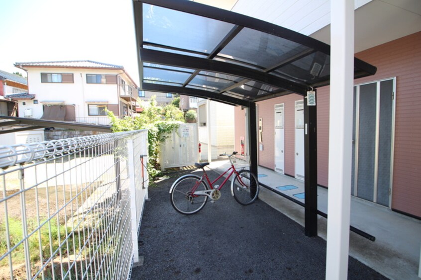 駐輪場 アートパーク小坂