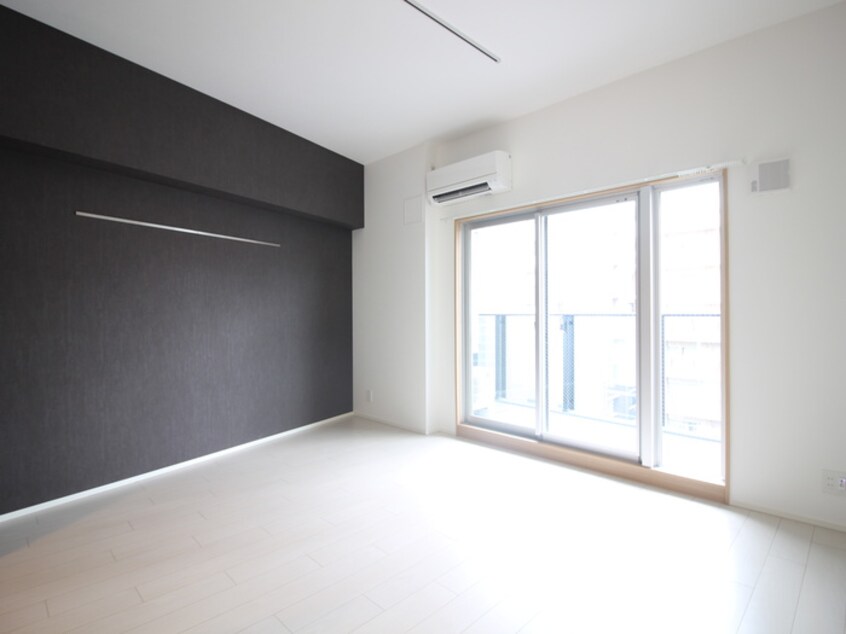 居室 SPAZIO METALLO