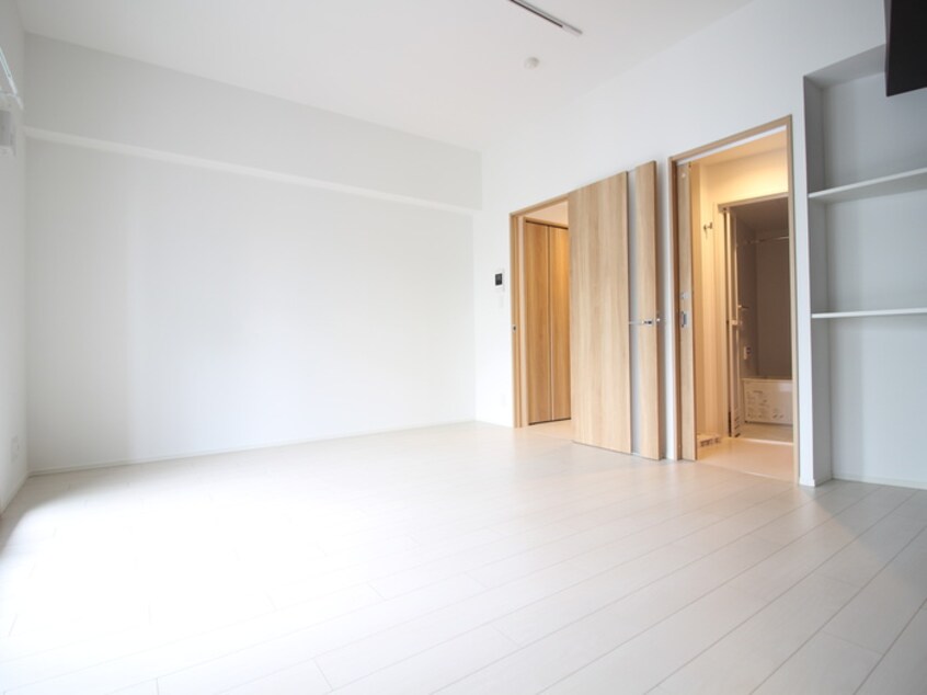 居室 SPAZIO METALLO