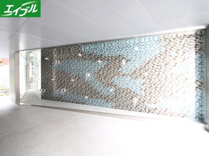 エントランス部分 SPAZIO METALLO