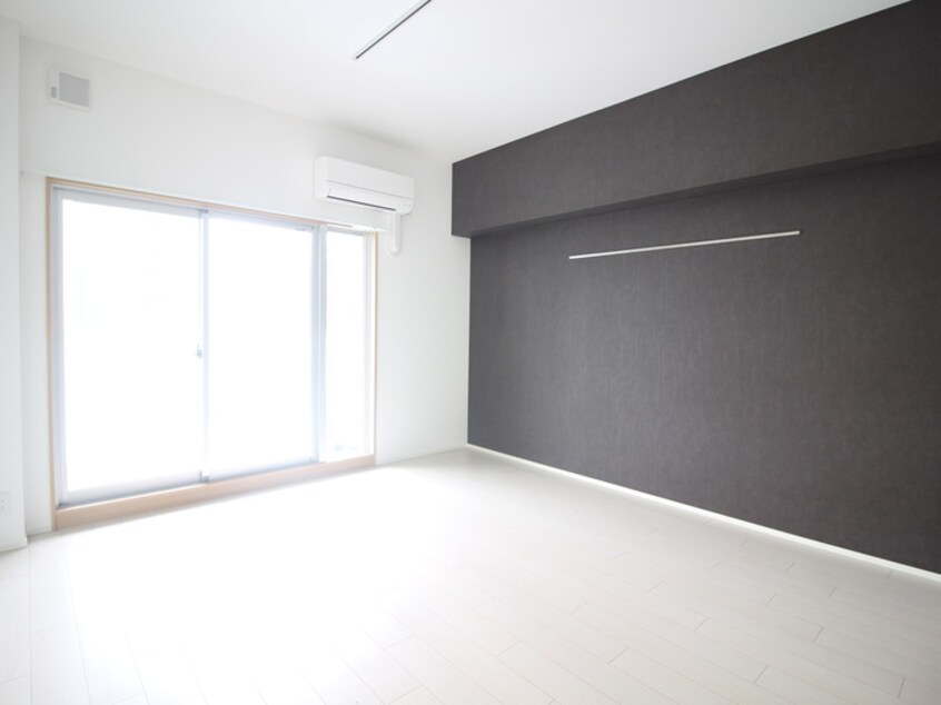 居室 SPAZIO METALLO