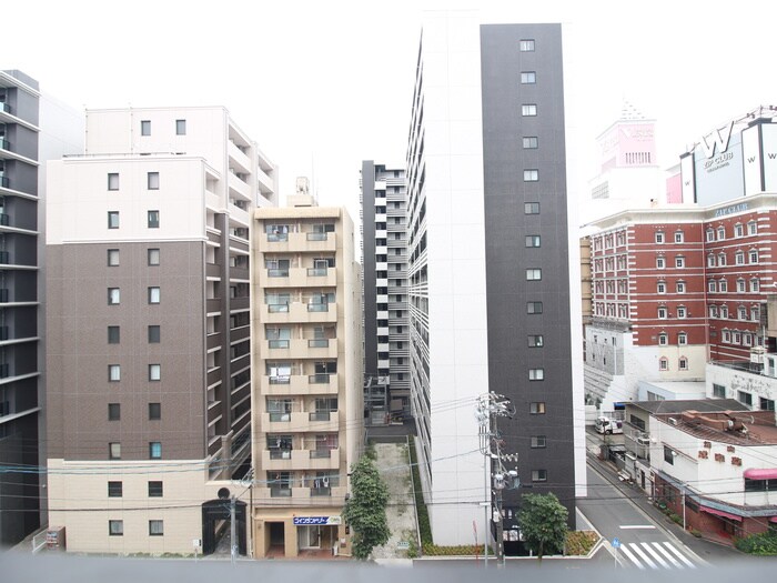 室内からの展望 SPAZIO METALLO