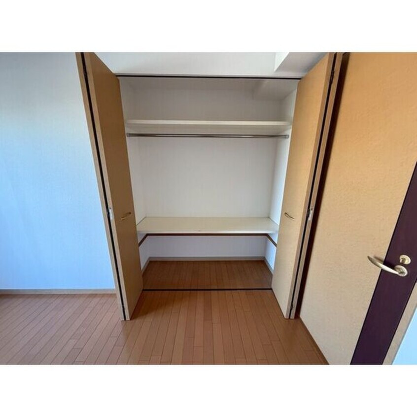 収納 プレサンス名古屋城前（1302）