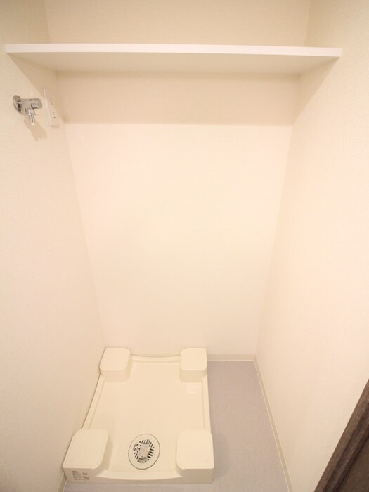 洗濯機置場 プレサンス広小路通今池（607）