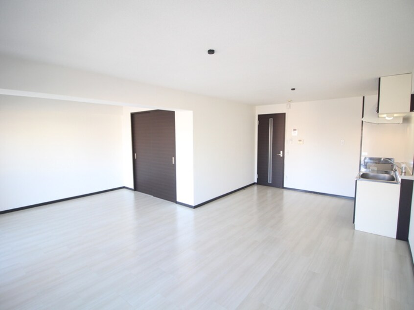 居室 ファミ－ユ西浦