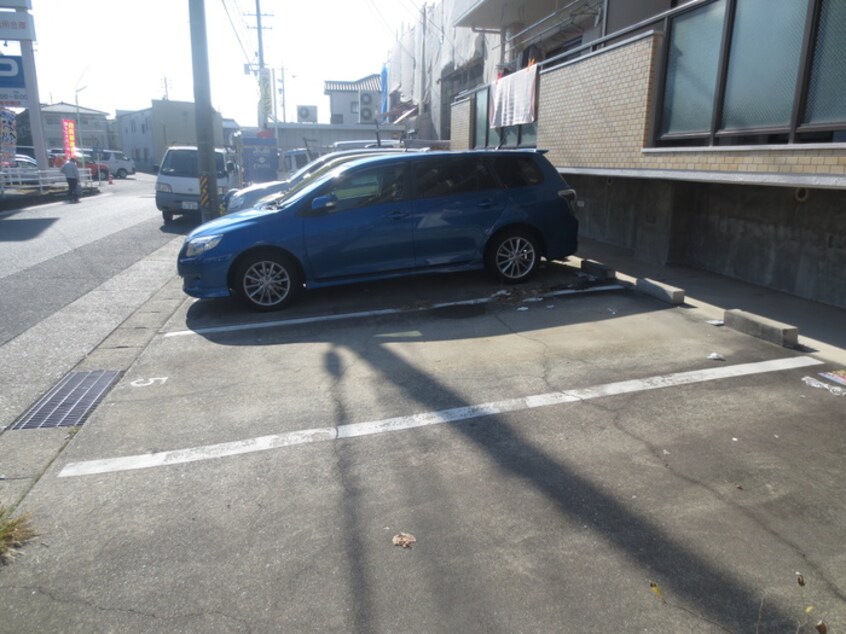 駐車場 ファミ－ユ西浦