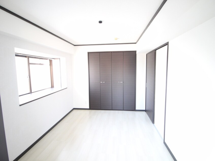 居室 ファミ－ユ西浦