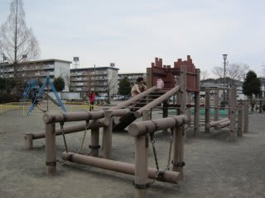 瀬古公園(公園)まで1200m 本州守山ビル