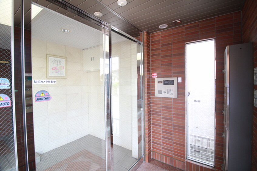 エントランス部分 Ｌａ　Ｅｃｃｅｌｌｅｎｔｅ