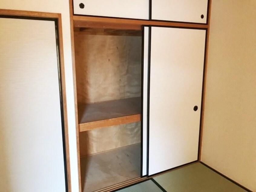 収納 サニーハイツやとみ