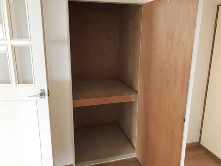 収納 サニーハイツやとみ