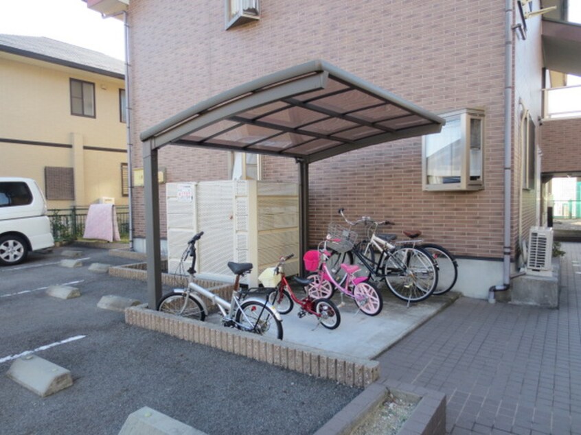 駐輪場 グリーンハウス万場山