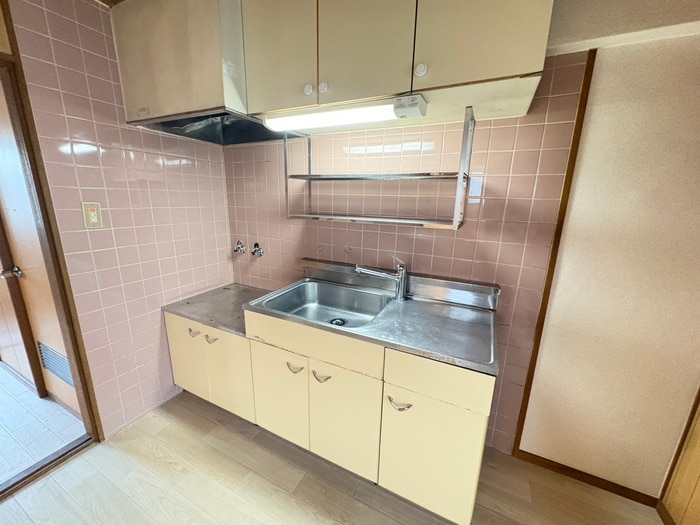 キッチン ドミ－ル梅ヶ坪