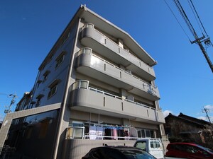 カ－サ西城
