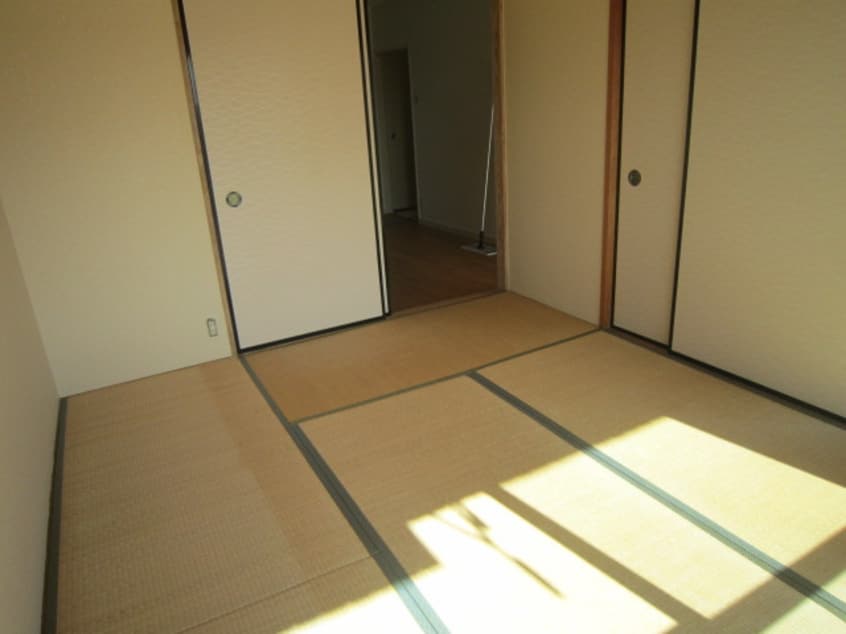 居室 レスカール一番町