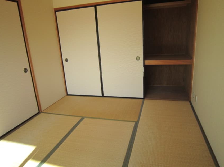 居室 レスカール一番町
