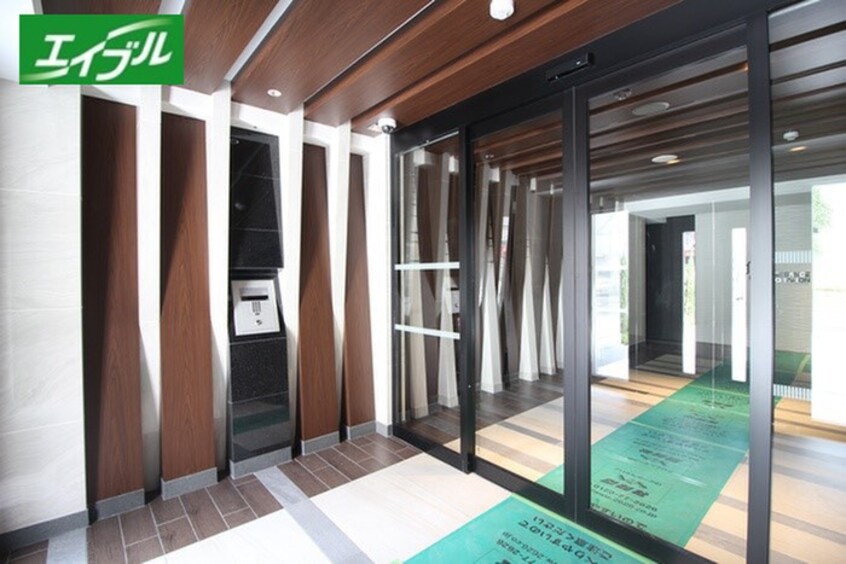 エントランス部分 プレサンス栄フェル(802)