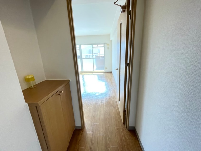 廊下 サンプラザ金山