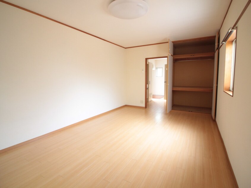 居室 ム－ニ－朝日ＮＯ．２