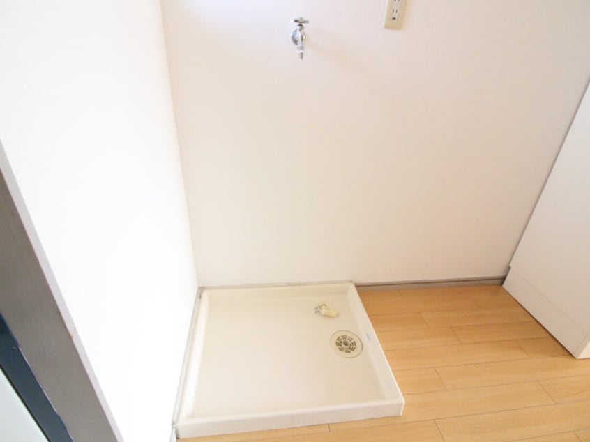 洗濯機置場 ム－ニ－朝日ＮＯ．２