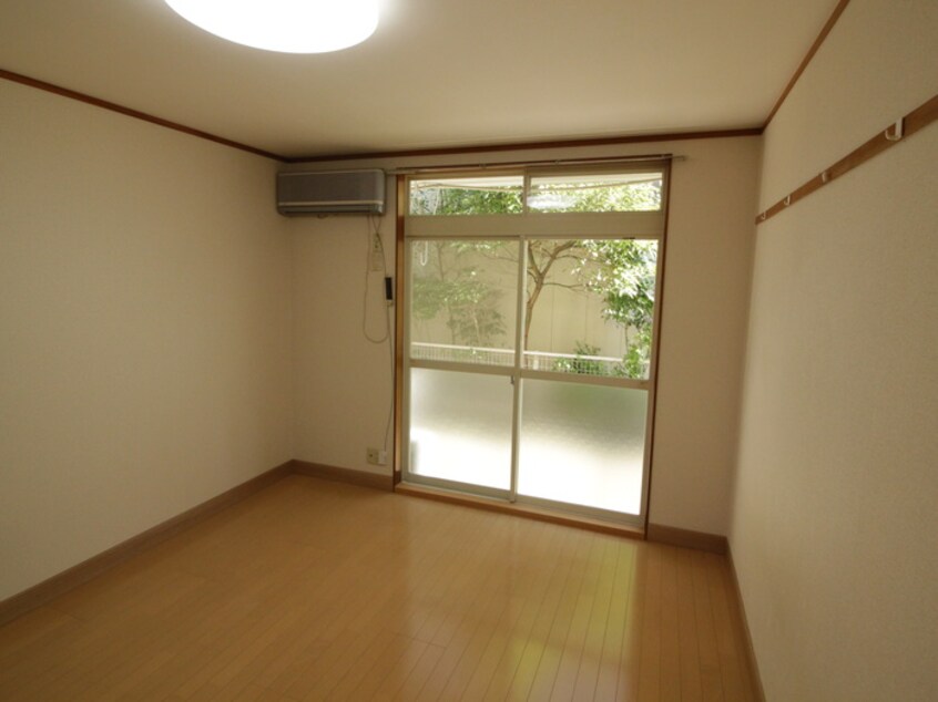 居室 ム－ニ－朝日ＮＯ．２