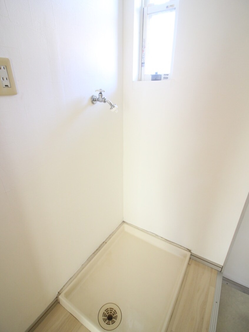 洗濯機置場 ム－ニ－朝日ＮＯ．２