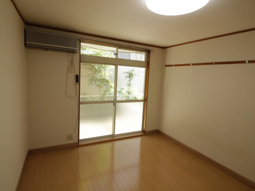 居室 ム－ニ－朝日ＮＯ．２