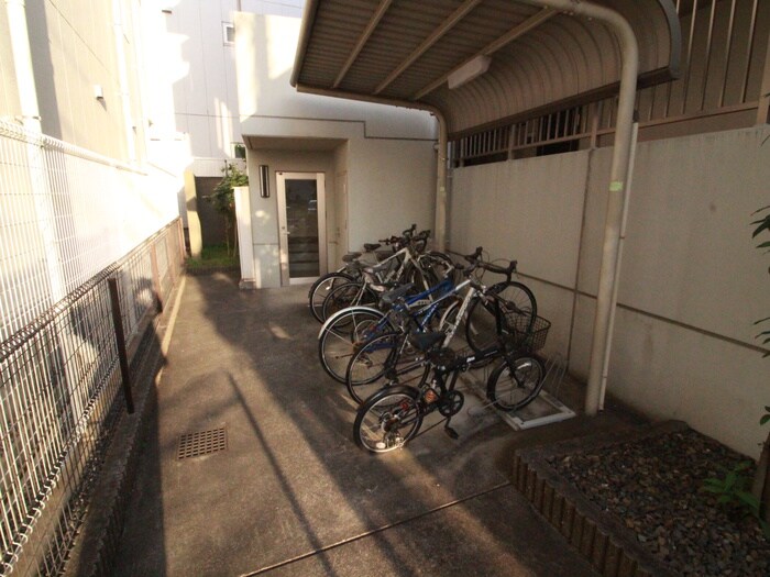 駐輪場 URBAN　FIELD