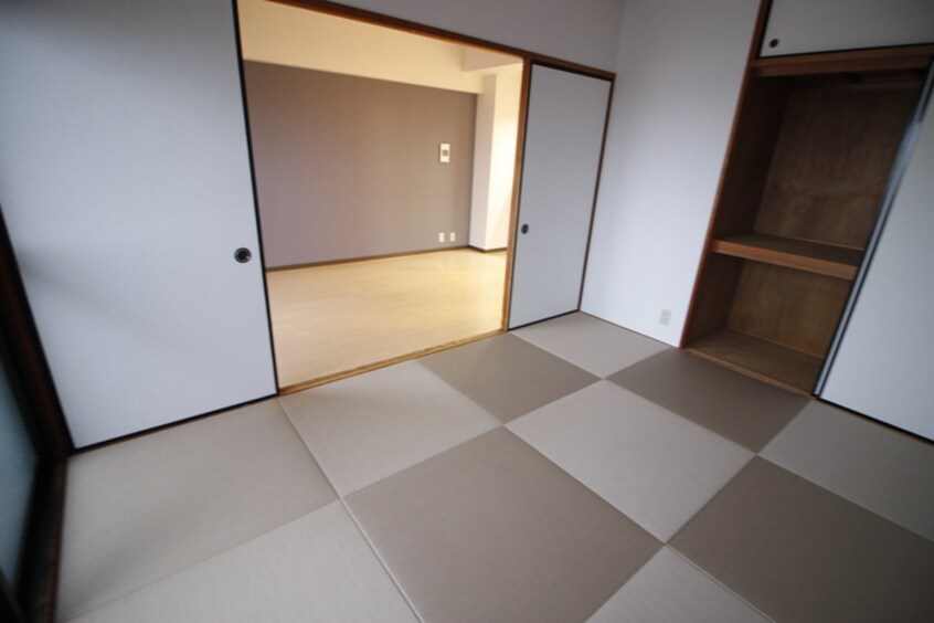 居室 ア－クヒル