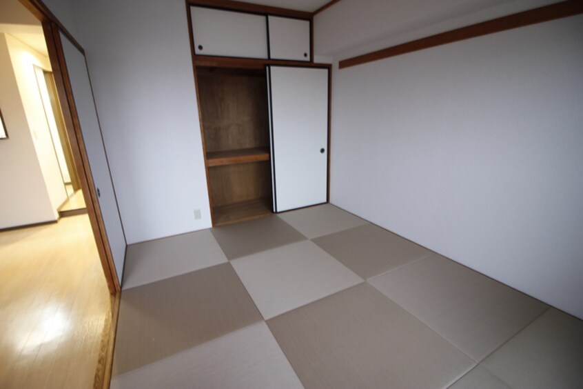 居室 ア－クヒル