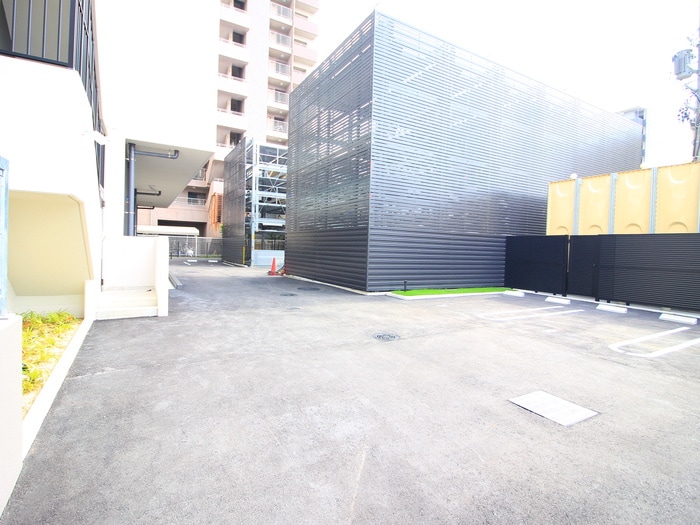 駐車場 ロイジェント日吉Ⅱ