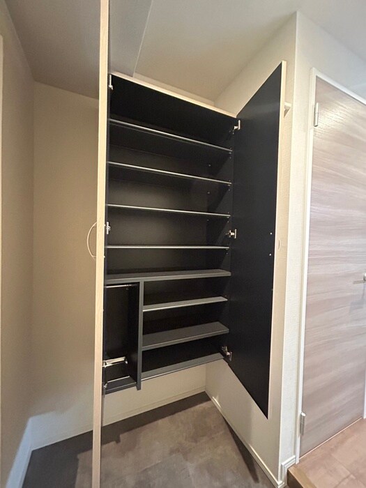 靴箱 ロイジェント日吉Ⅱ