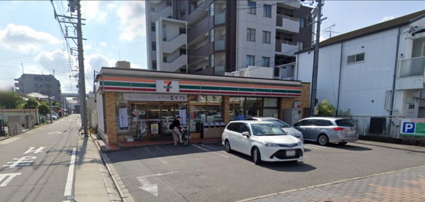 セブンイレブン(コンビニ)まで421m ＭＯＣＸＩＯＮ　ＭＥＩＪＯ