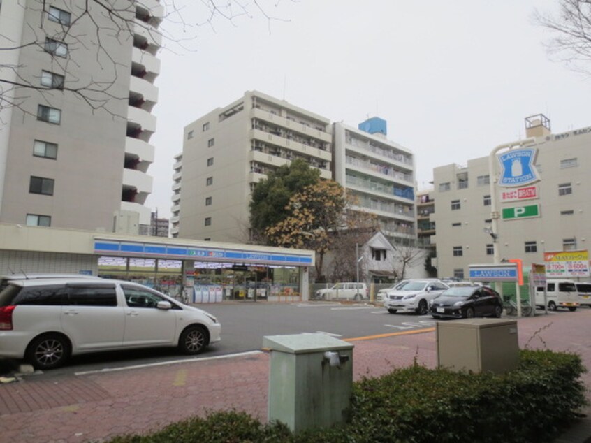 ローソン 中区瓦町店(コンビニ)まで190m リヴシティ栄弐番館(202)