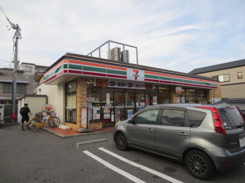 セブンイレブン(コンビニ)まで404m パレス元塩
