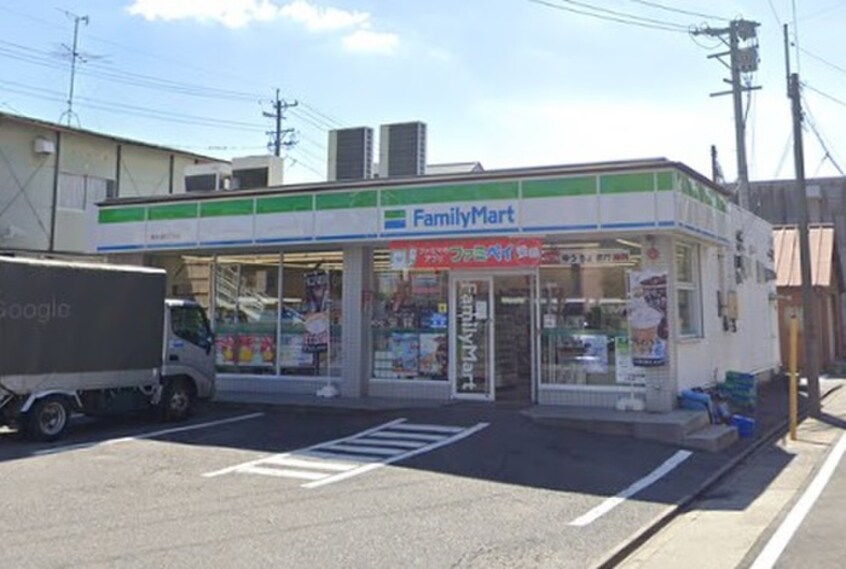 ファミリーマート黄金通4丁目店(コンビニ)まで296m 第５酒井グリーンハイツ