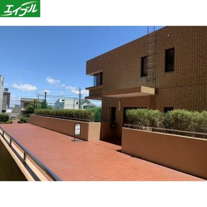 エントランス部分 ダイアパレス東白壁A棟（214）