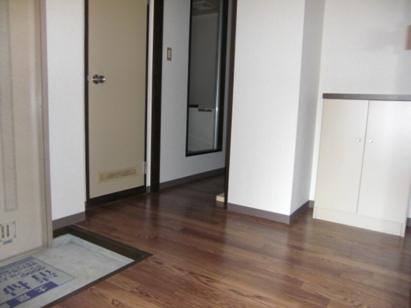 廊下 ビラコリ－ヌＡ